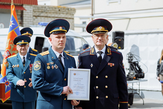 Вице-спикер регионального парламента Николай Макариков принял участие в торжественном мероприятии, посвященном Дню пожарной охраны